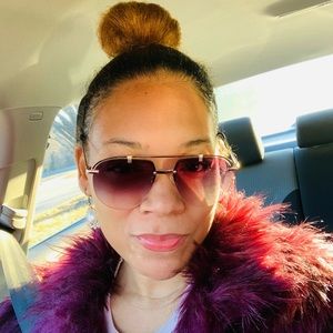 Meet your Posher, Loren